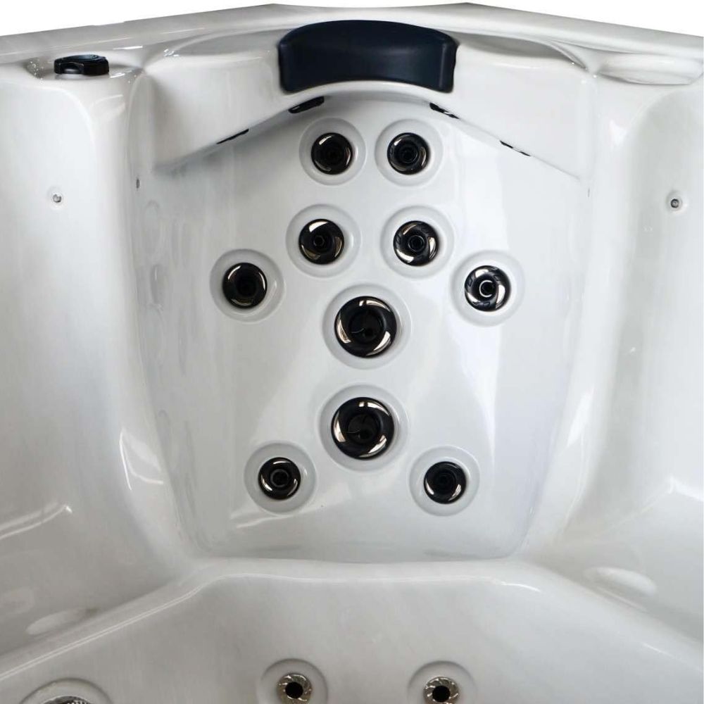 Outdoor whirlpool OASIS MAXI with cover & step: 52 massage jets, LED, speaker, Bluetooth